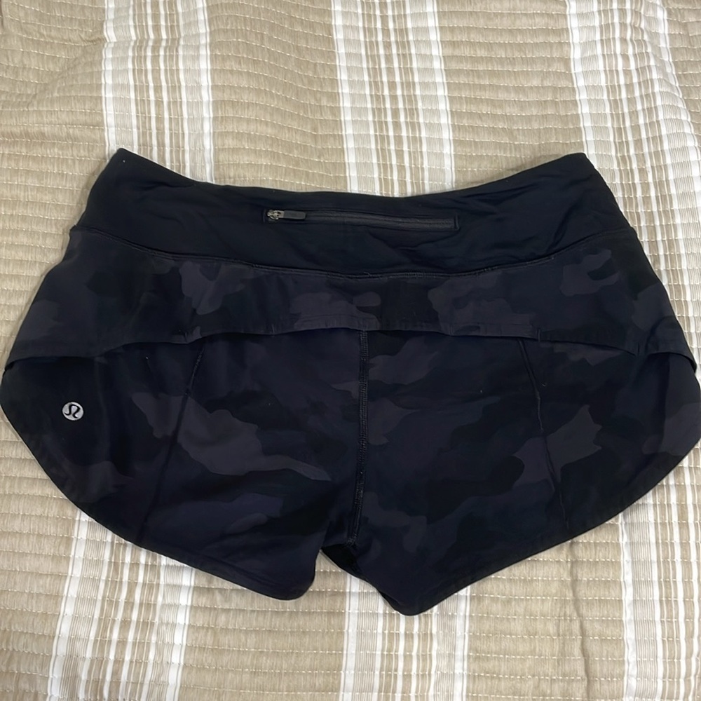 LULULEMON SIZE 6 SPEED UP
